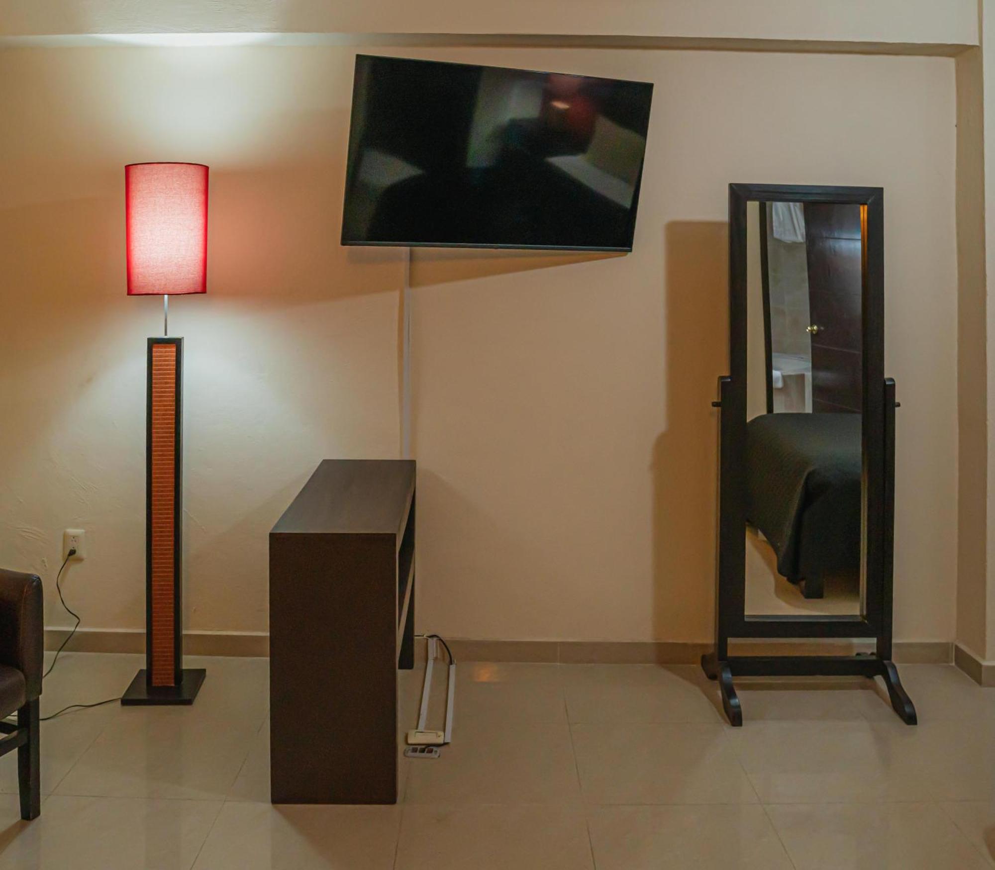 Hotel Zapotlan Ciudad Guzman Esterno foto