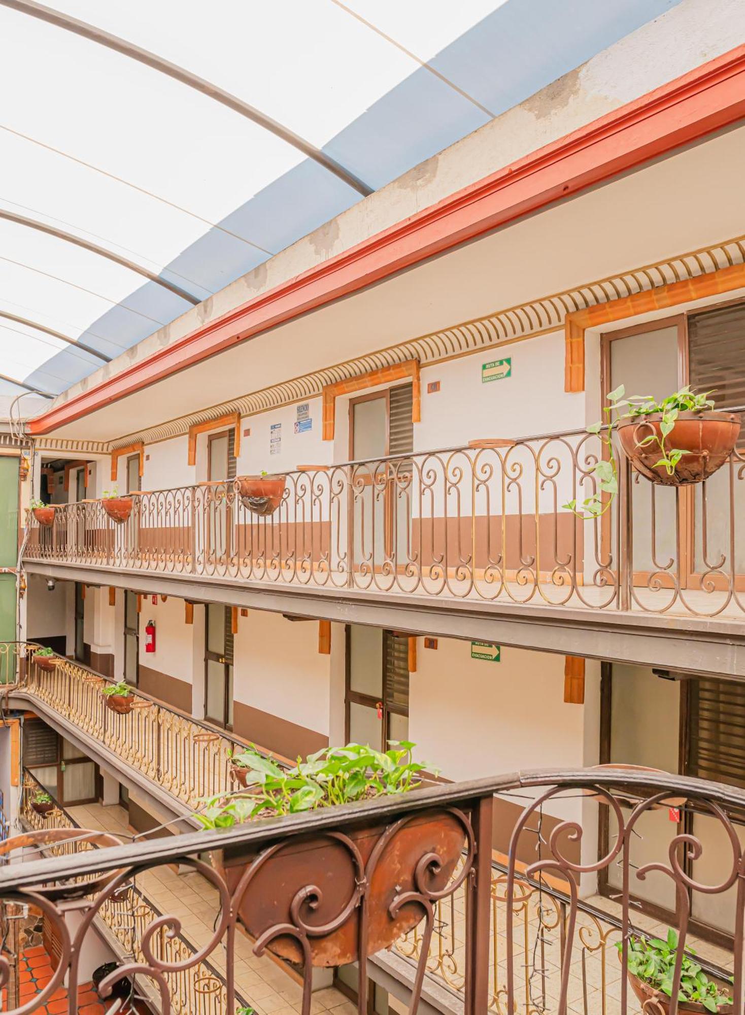 Hotel Zapotlan Ciudad Guzman Esterno foto