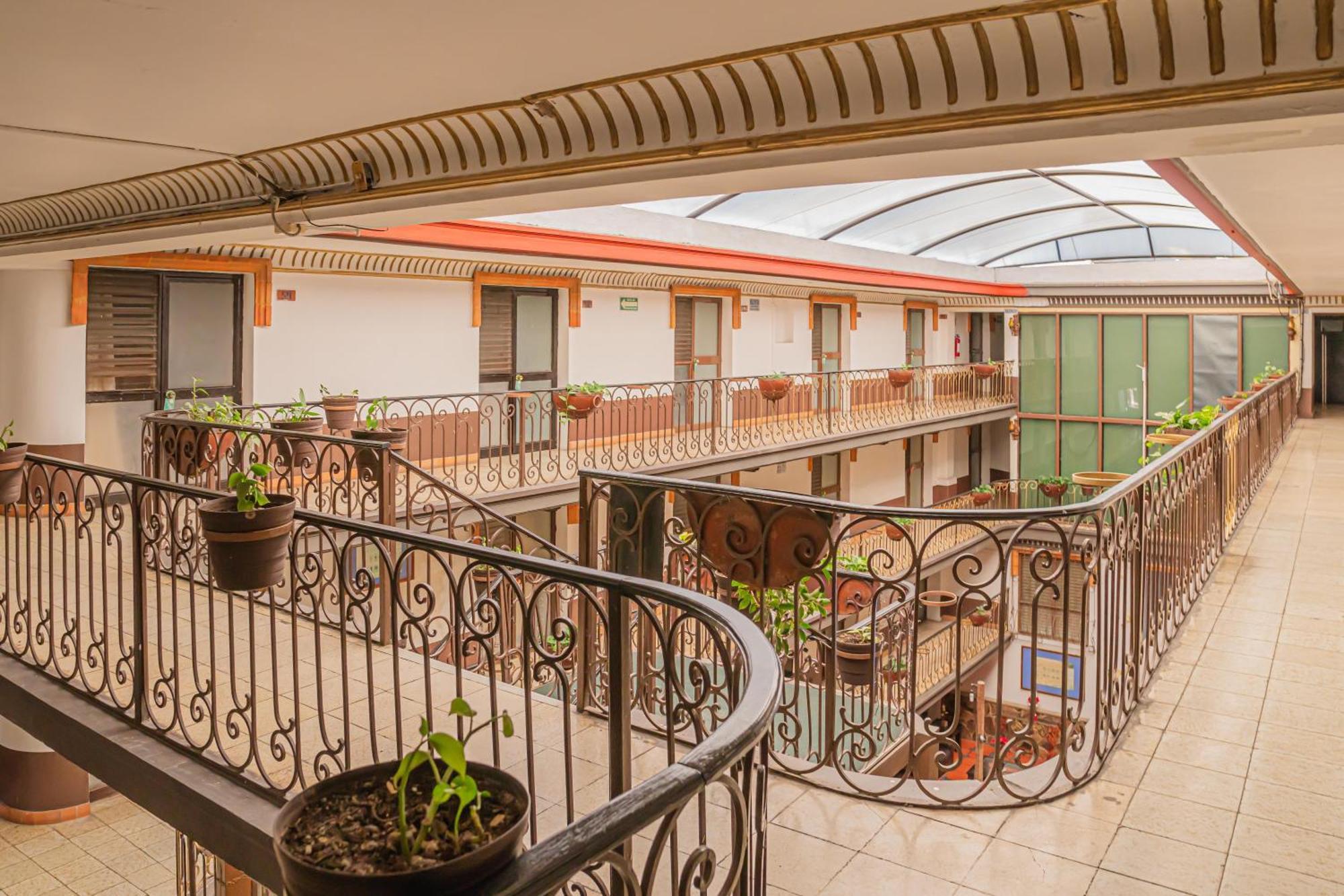 Hotel Zapotlan Ciudad Guzman Esterno foto