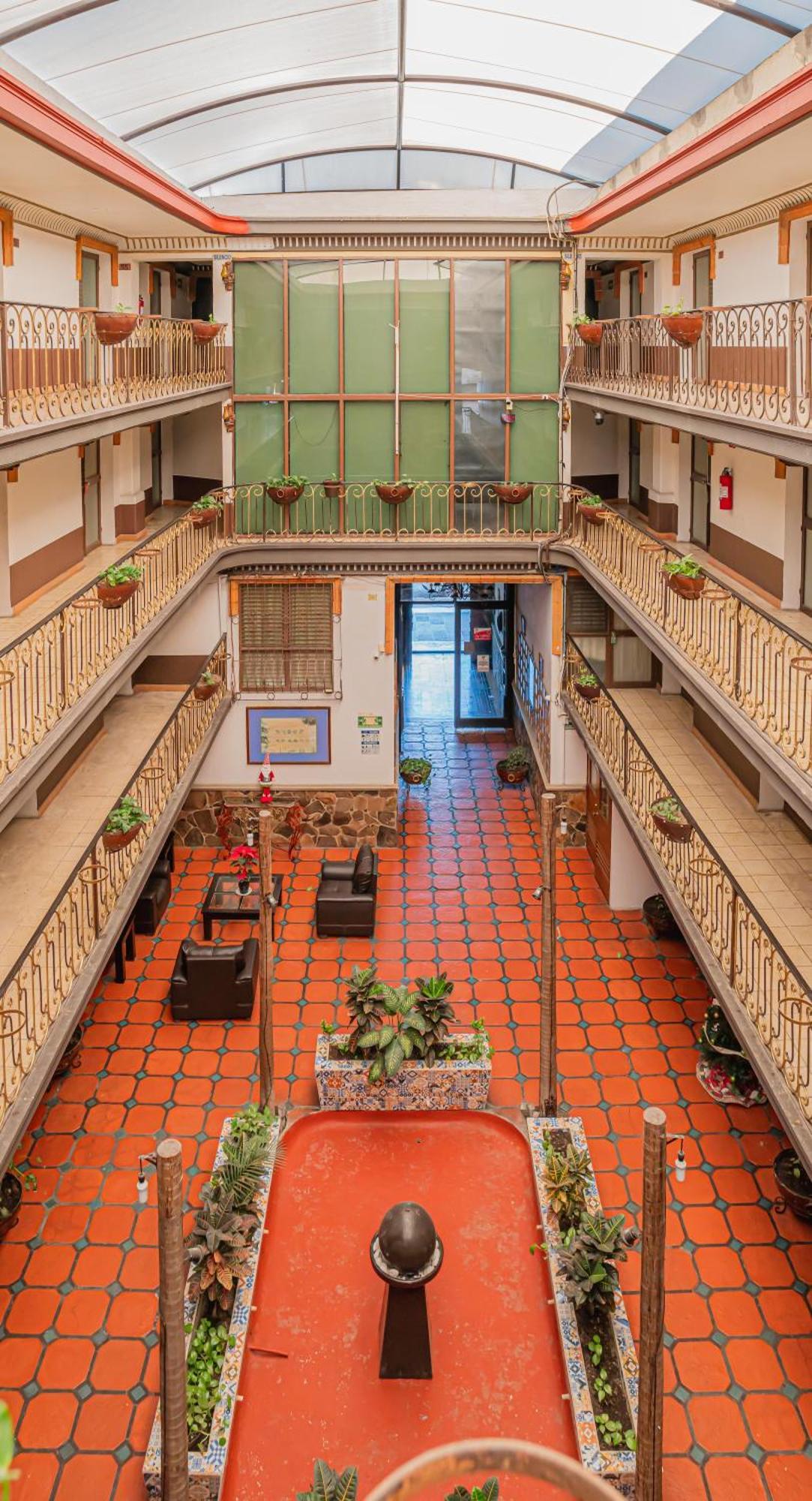 Hotel Zapotlan Ciudad Guzman Esterno foto