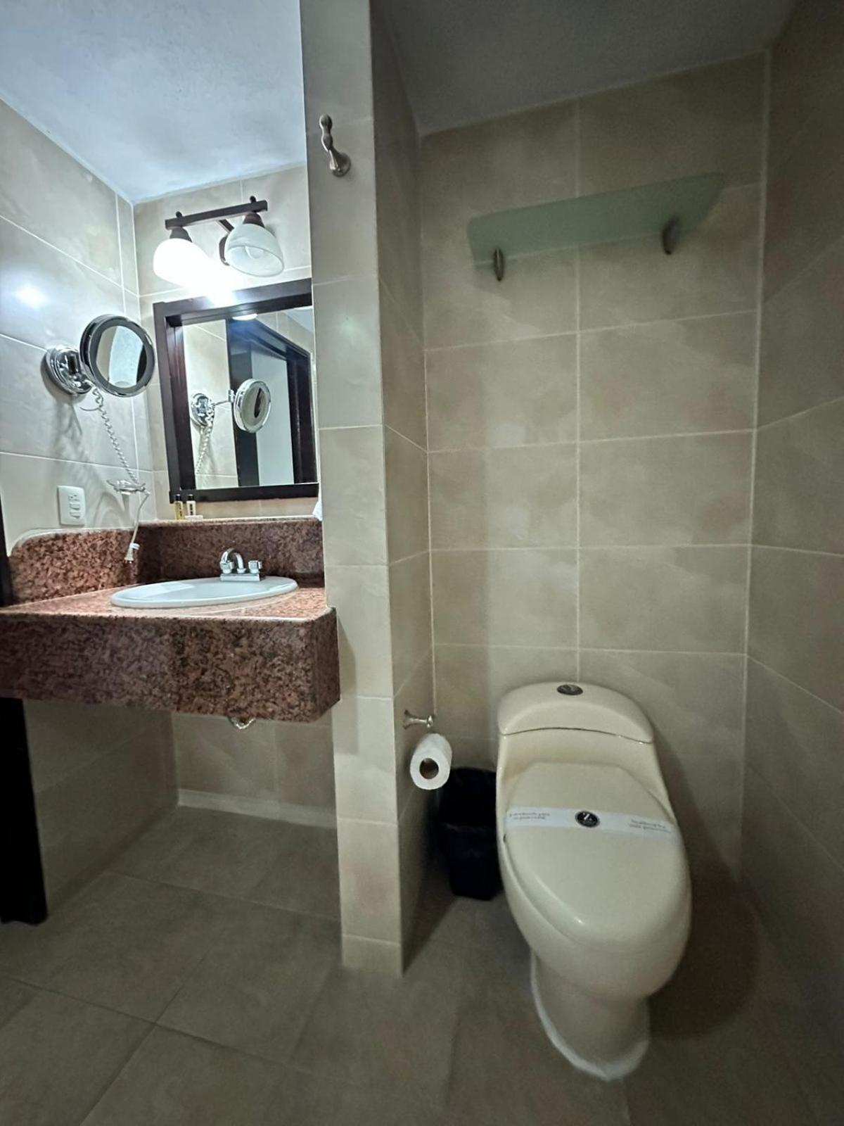 Hotel Zapotlan Ciudad Guzman Esterno foto