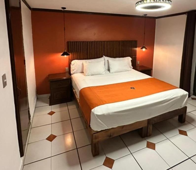 Hotel Zapotlan Ciudad Guzman Esterno foto