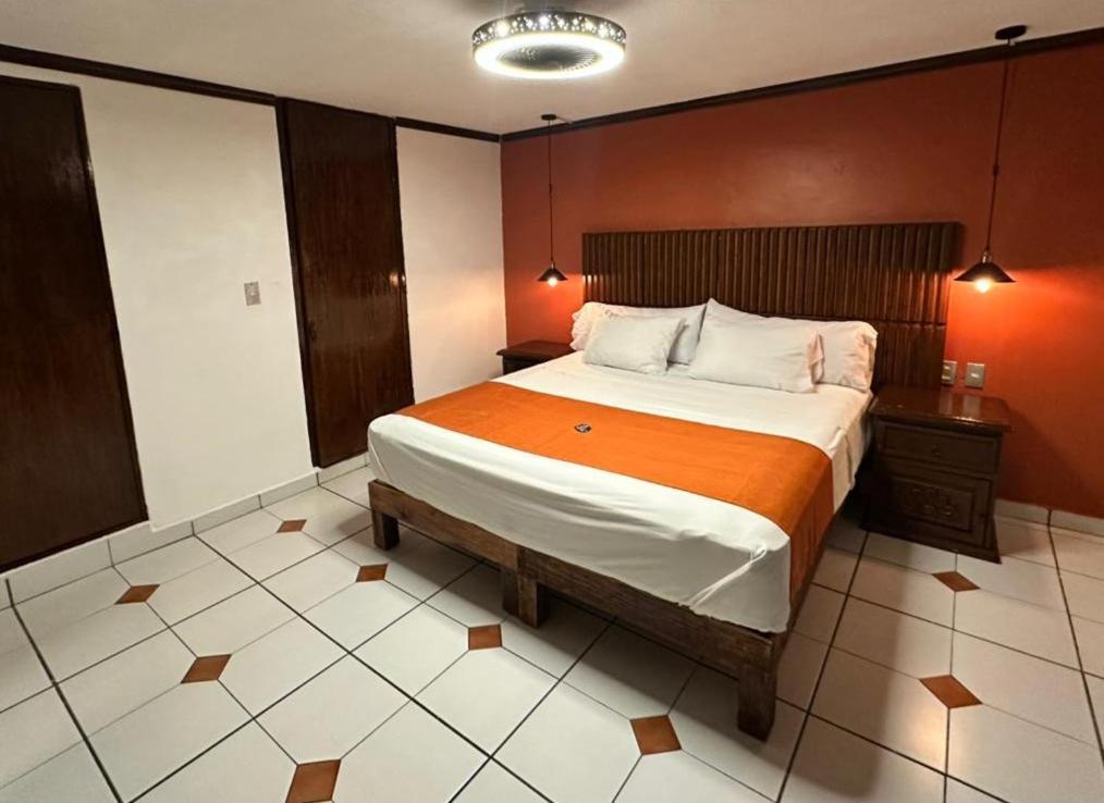 Hotel Zapotlan Ciudad Guzman Esterno foto