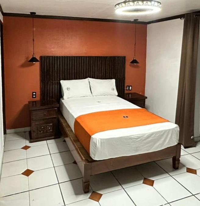 Hotel Zapotlan Ciudad Guzman Esterno foto